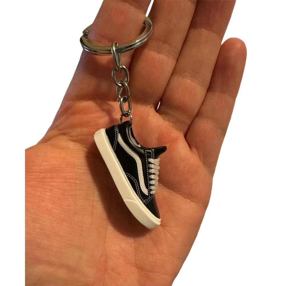 Mini Vans Classic Skateboarding Shoe Keychain Sk8 Low Classic Low Black